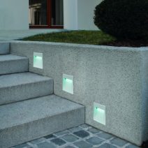 Kültéri falba építhető lámpa